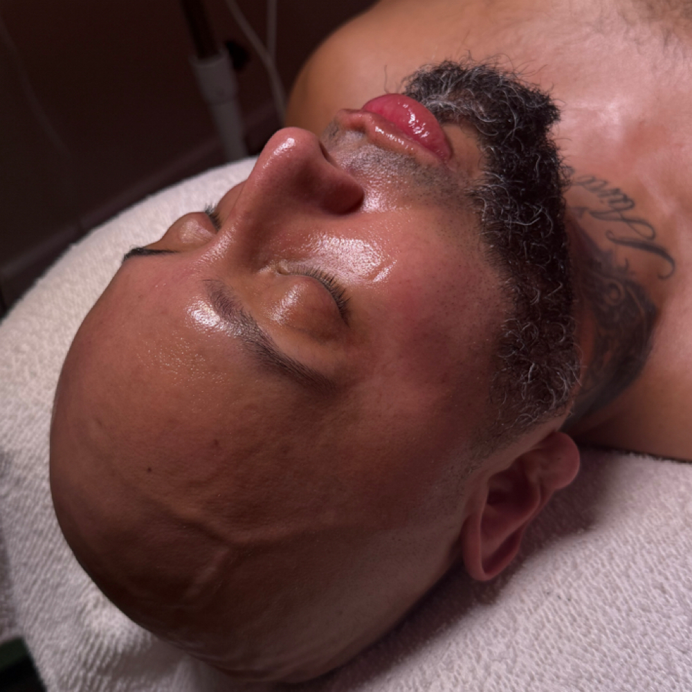 Hydro Glow at Skinly Beauty in Bakersfield, CA