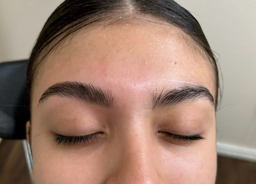 Brow Shaping (5+ Weeks)