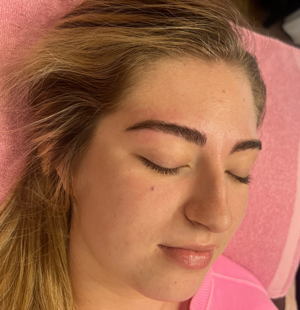 Brow Wax Hannah