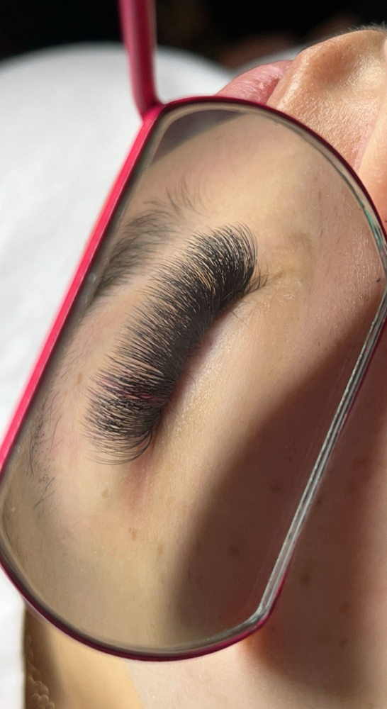 $125 Lash Sets. MONDAYS ONLY