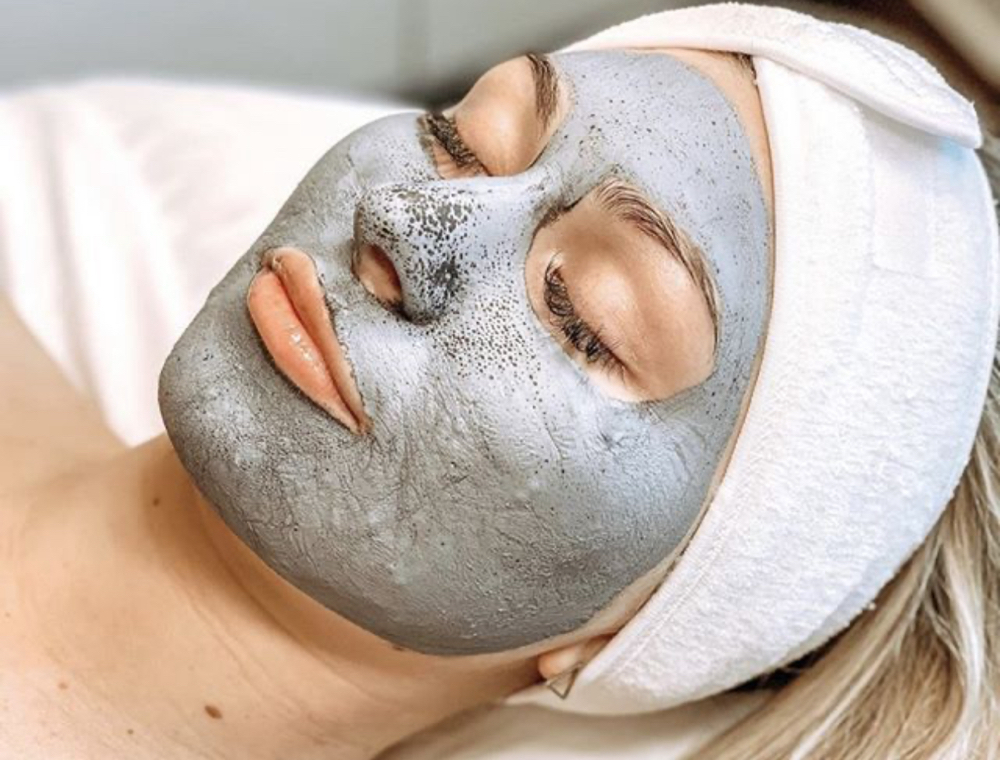 Pore Control Facial W/ LED Light