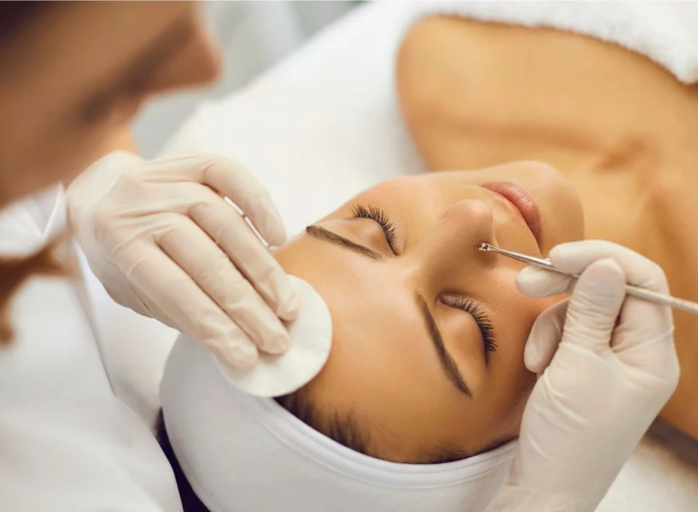 ACNE RELIEF FACIAL
