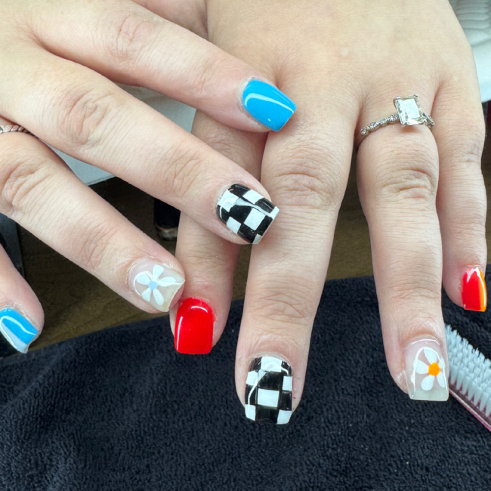 New Clients 1st Gel Polish Read⬇️ at BELLA CHRISTINE'S NAIL STUDIO in Jefferson, OH