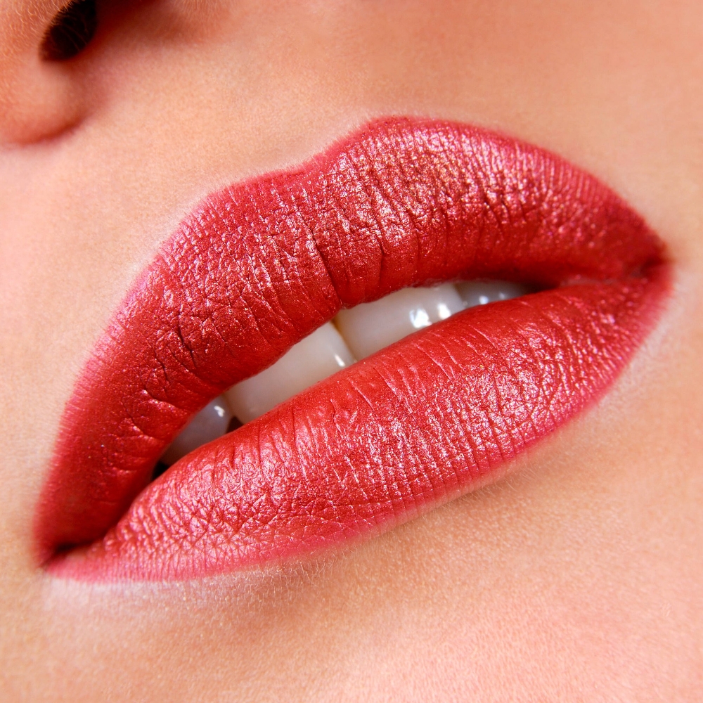 Henna Lips