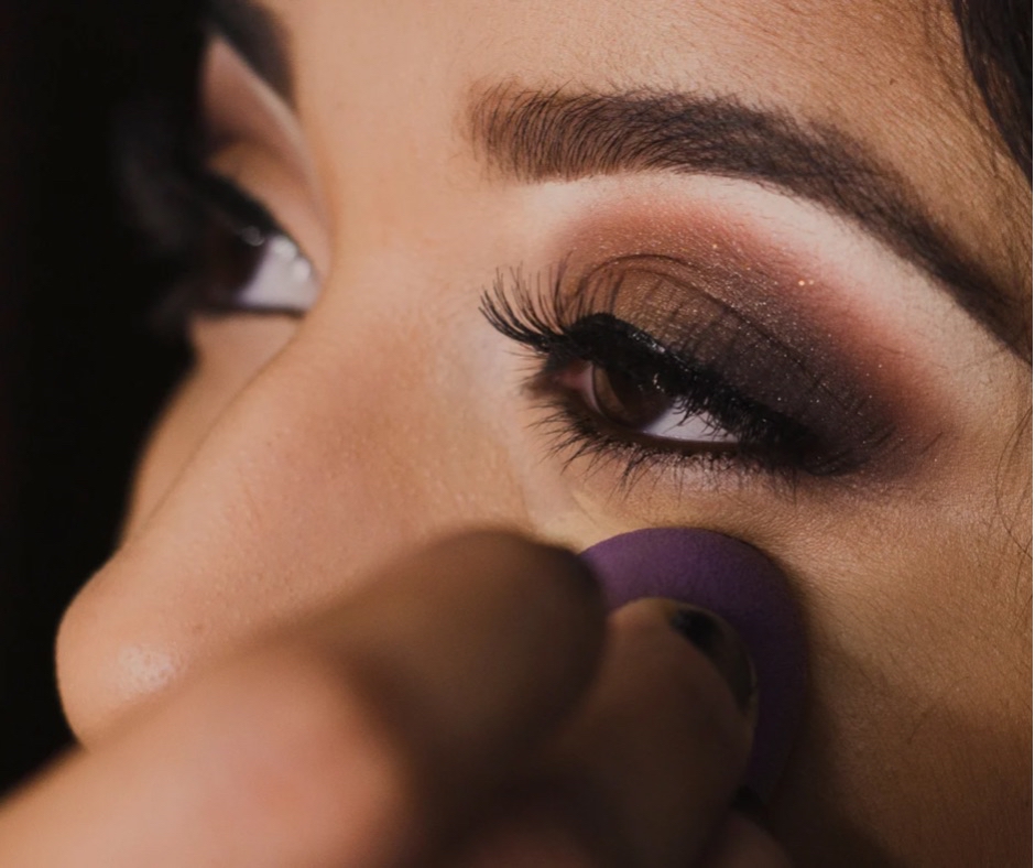 Make-up Application w/Lash Strip