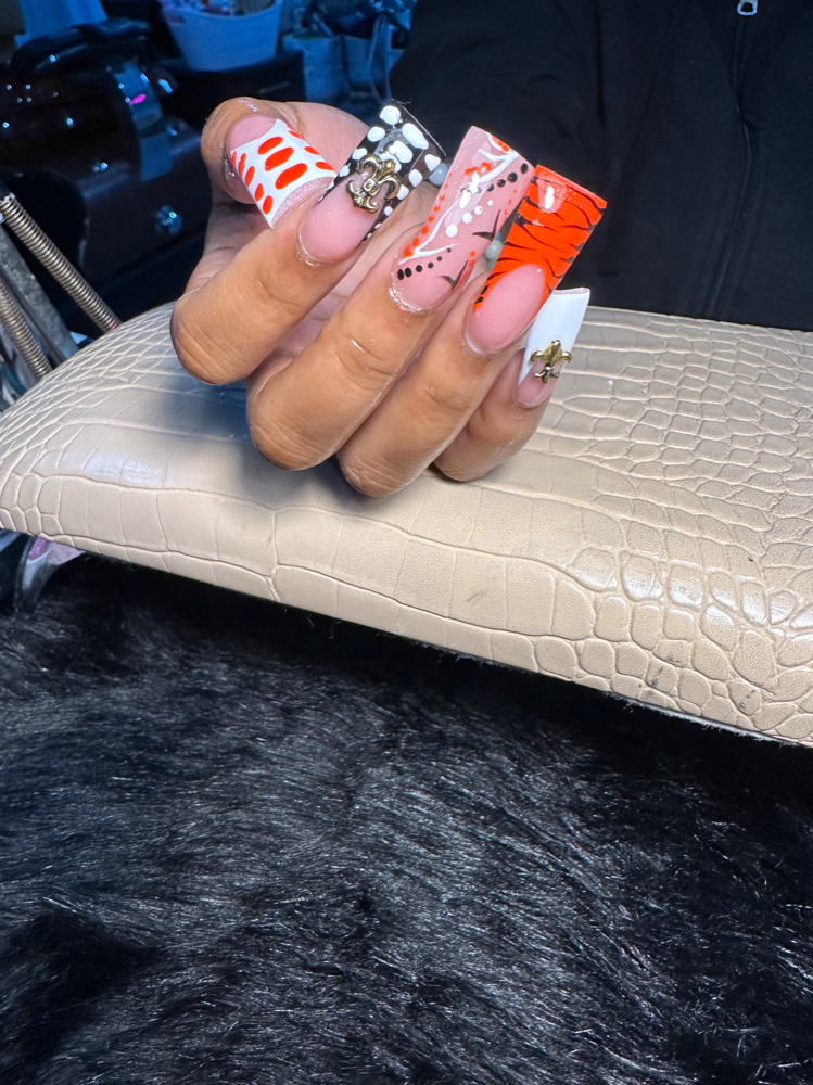 Duck Nails