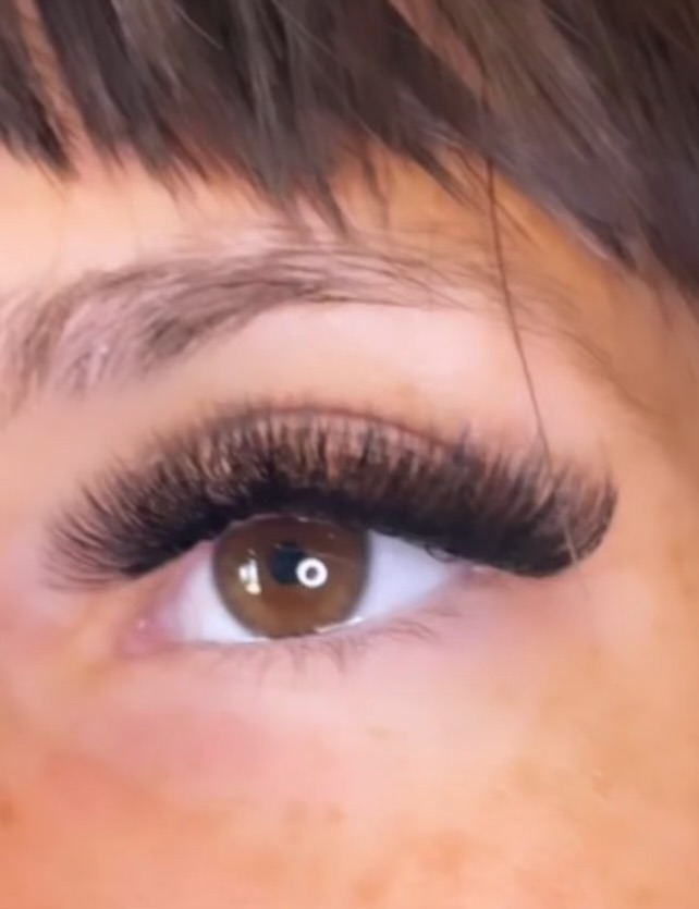 Mega Volume Lash Fill 60 Min