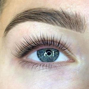 Eyelash tint