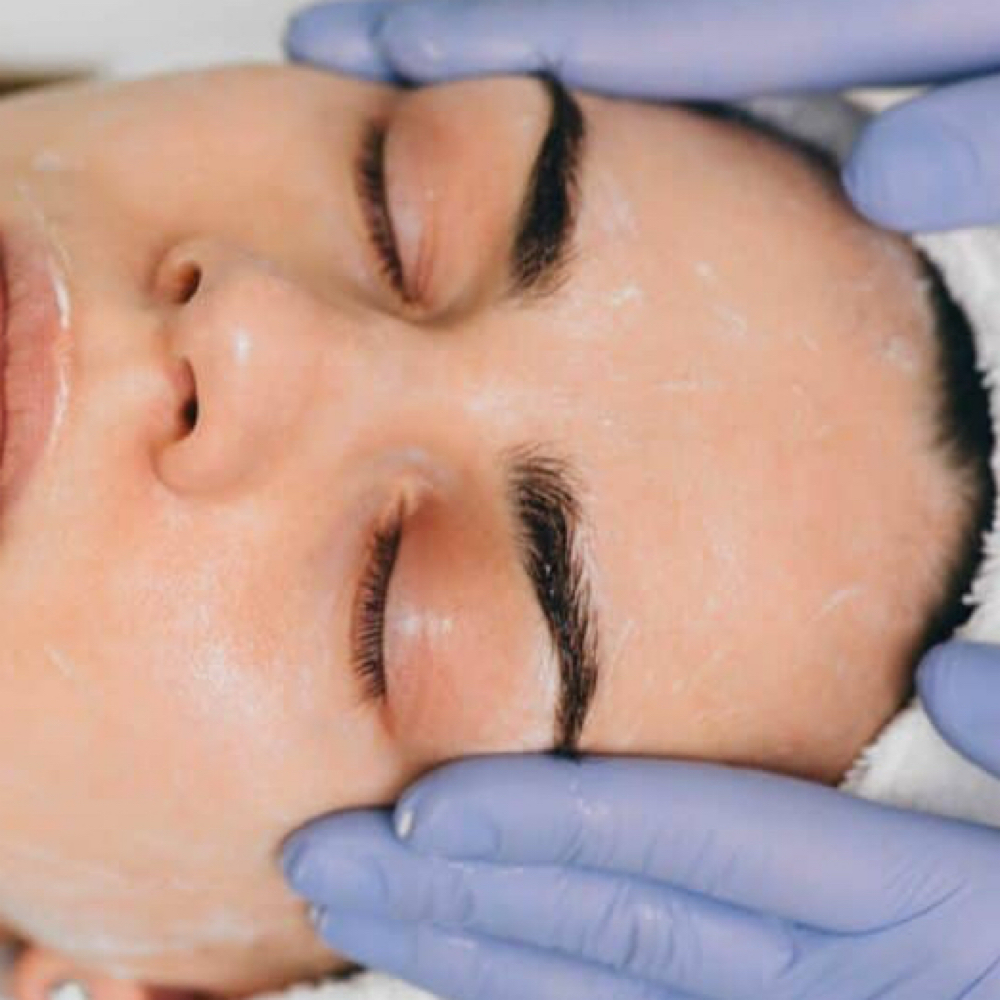Express Facial at The Beauty Room in Dundee, FL