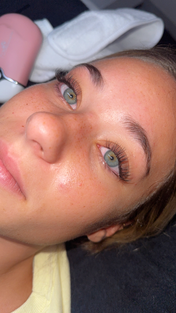 Classic Lash Extensions - FULL SET