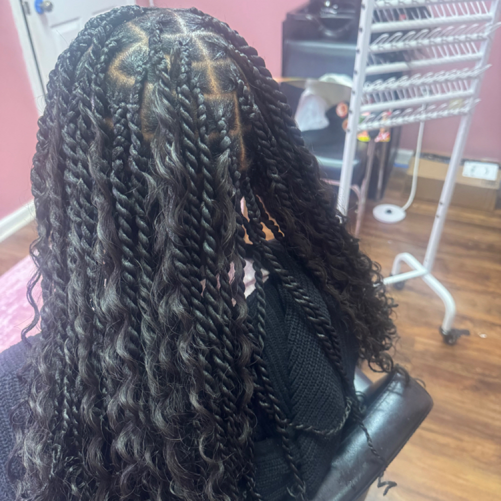 13 & Under Md/Lg Island Twist at Shanelle Luxe Studio in Montgomery, AL