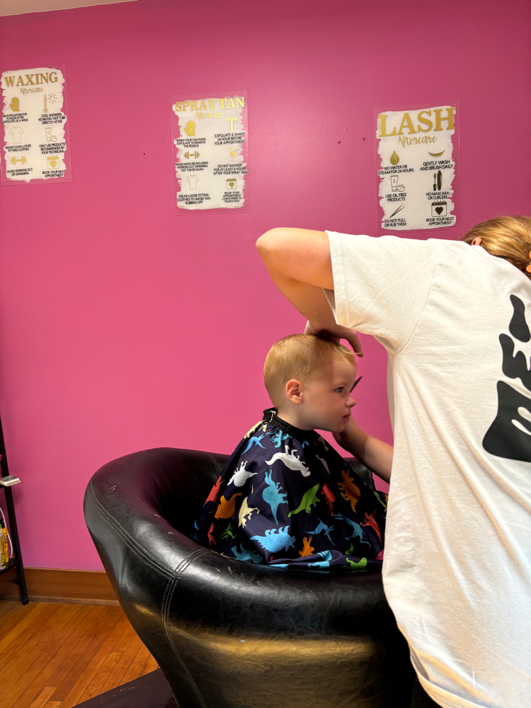 Kids cut with relaxing treatment