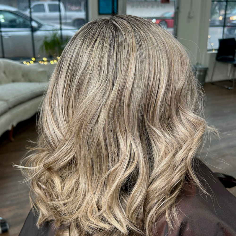 Highlight Retouch at Beauty Bar Z in Liberal, KS