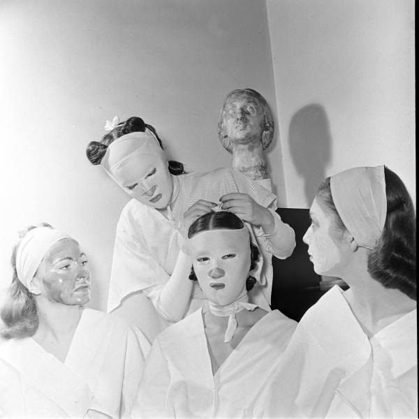 MINI FACIAL WITH PEEL at Belle Beautique, LLC in Westfield, IN