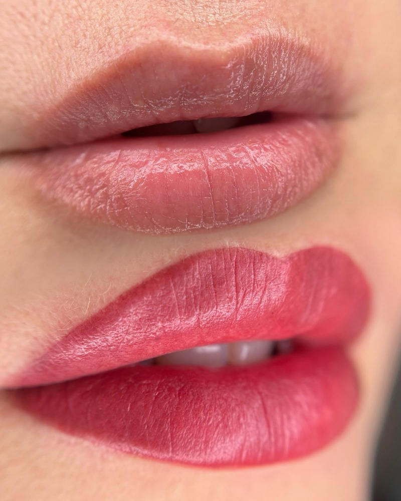 💋 Lip Blush Tattoo (Touch-up Free)