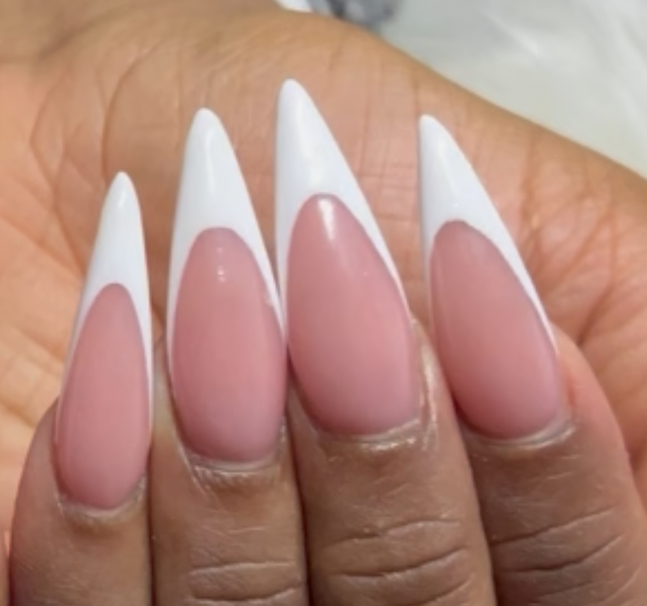 BROKEN NAIL at Madison Martin in Momence, IL