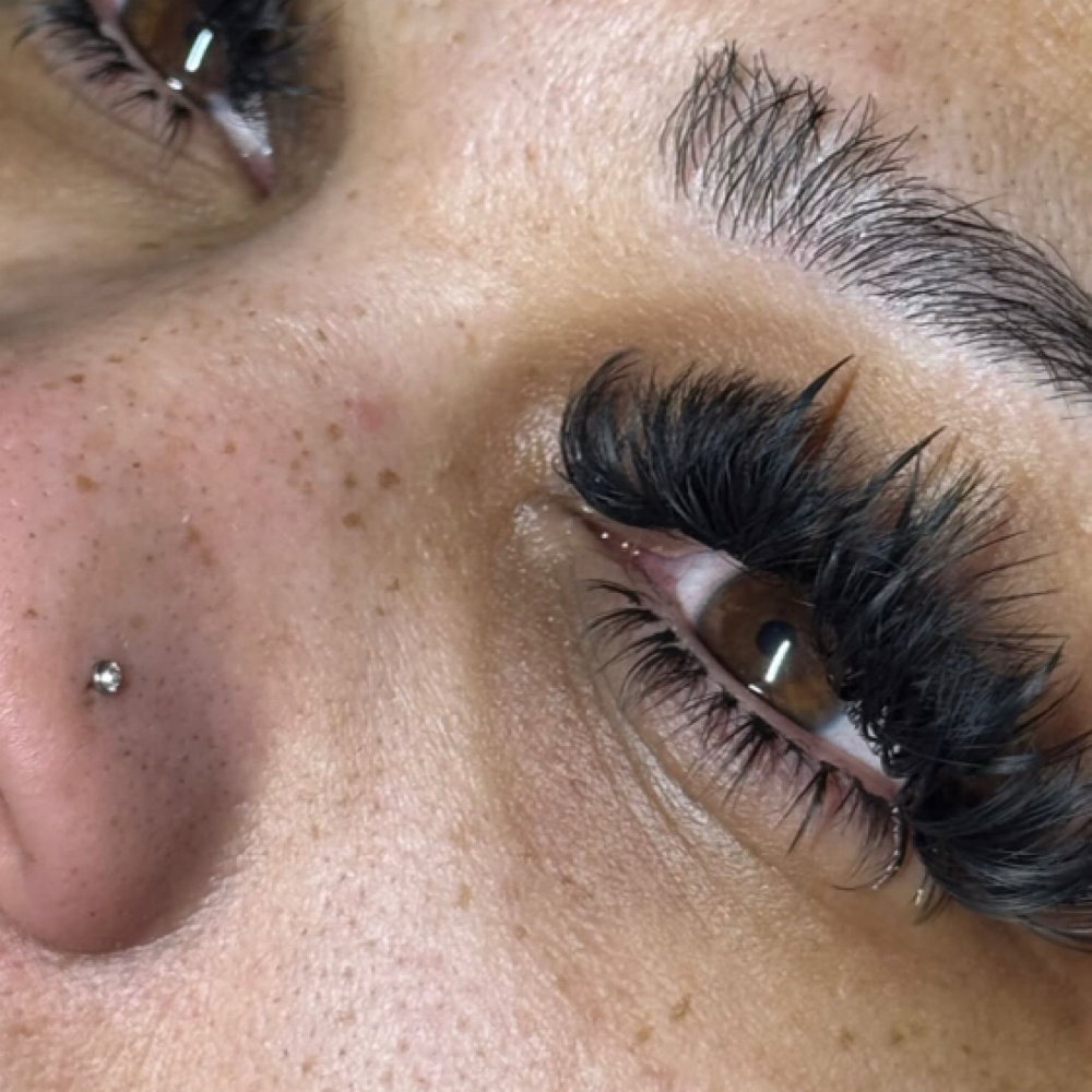 Mink Cluster Bottom Lashes at Brandish Glamour XVII Limited in Maple Heights, OH