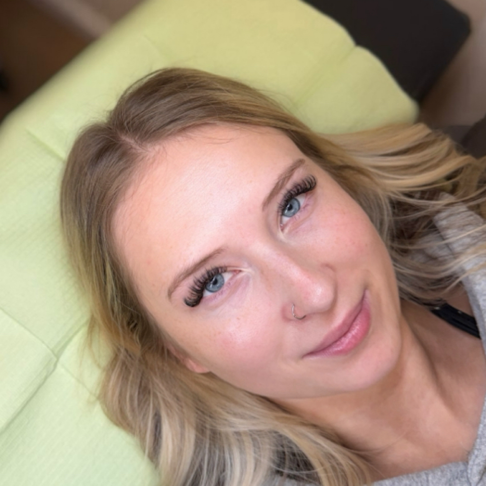 Full set at Flutter Fixx Lash Studio LLC in Snohomish, WA