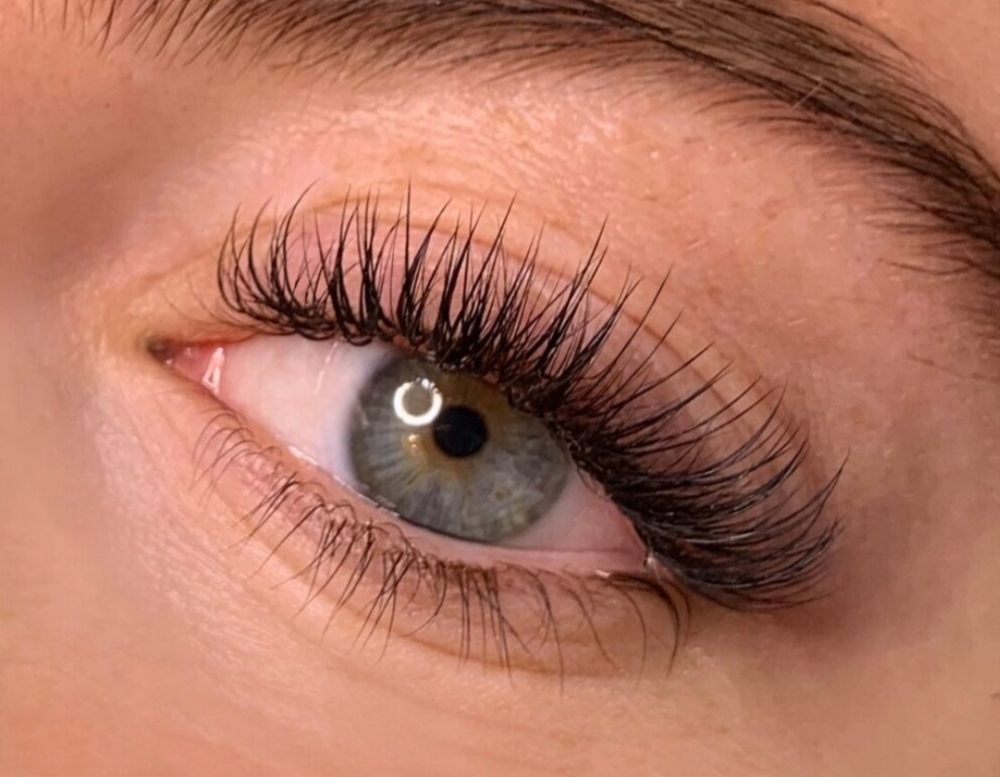 Classic Lash Extension Application