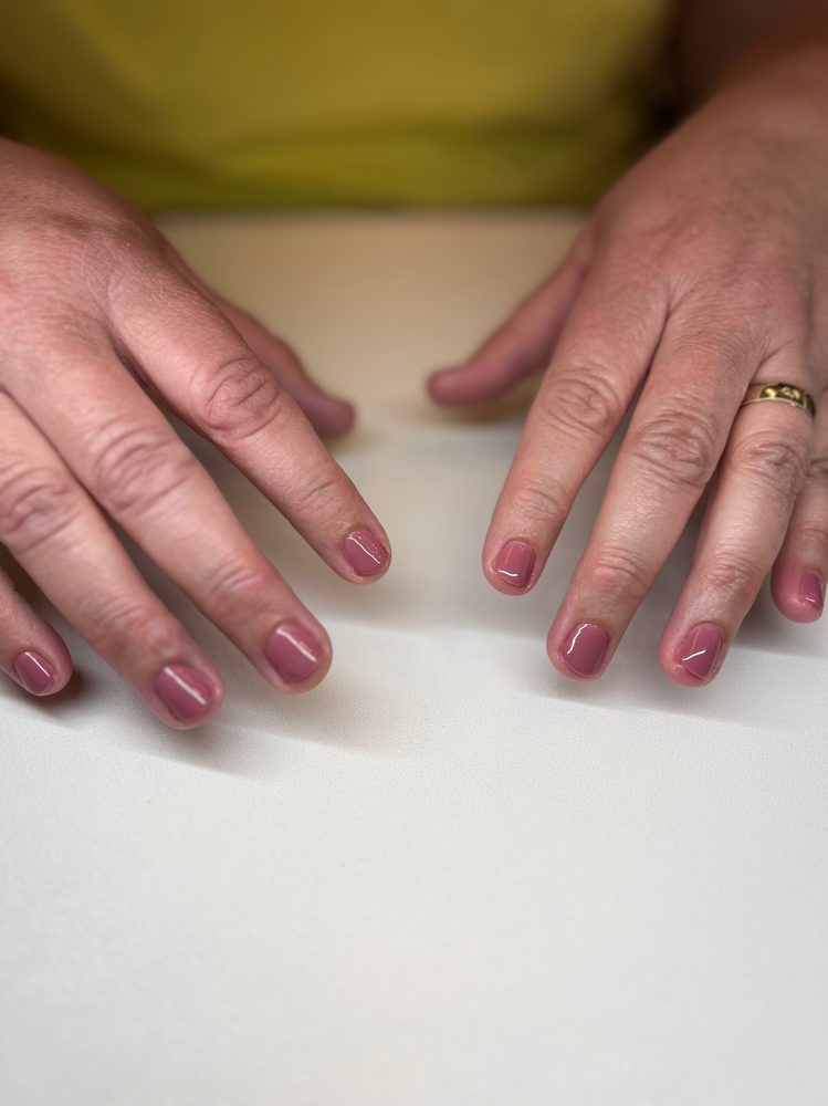 Regular Gel Manicure