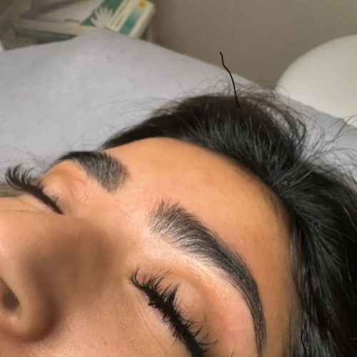 Hybrid Eyelash Extenstions