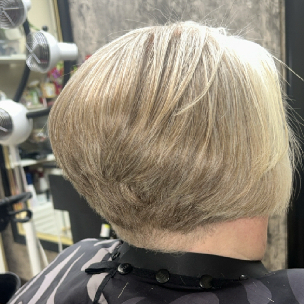 Corte Y Secado (Muy Corto) at La Tijera De Oro in Katy Tx, TX