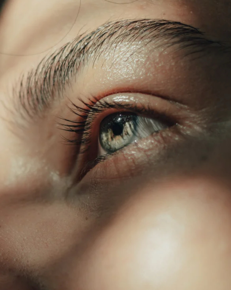 Brow Lamination & Tint
