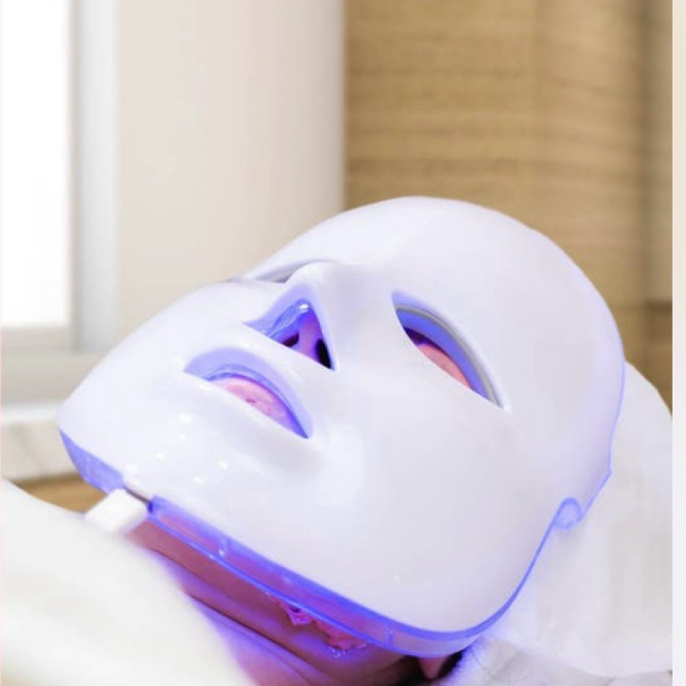 💡LED Light Therapy at Kinetic Aura in Redford, MI