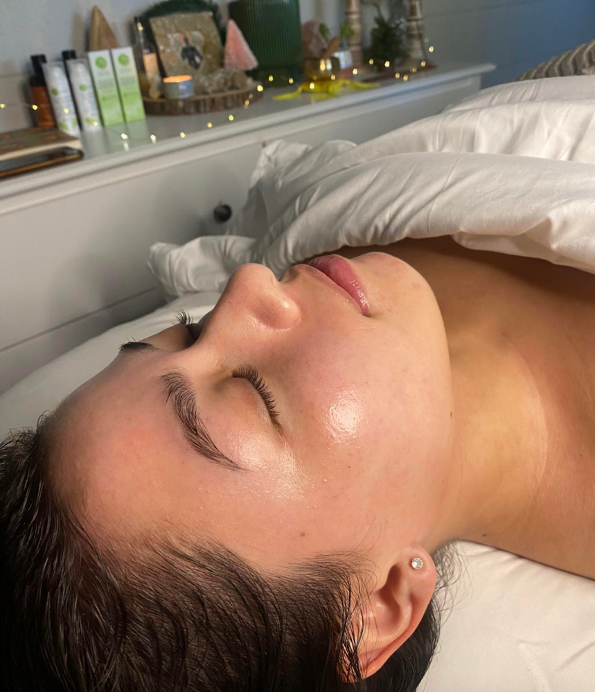 Dermaplaning Facial