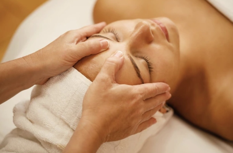 Facial massage Add On 15 Minutes