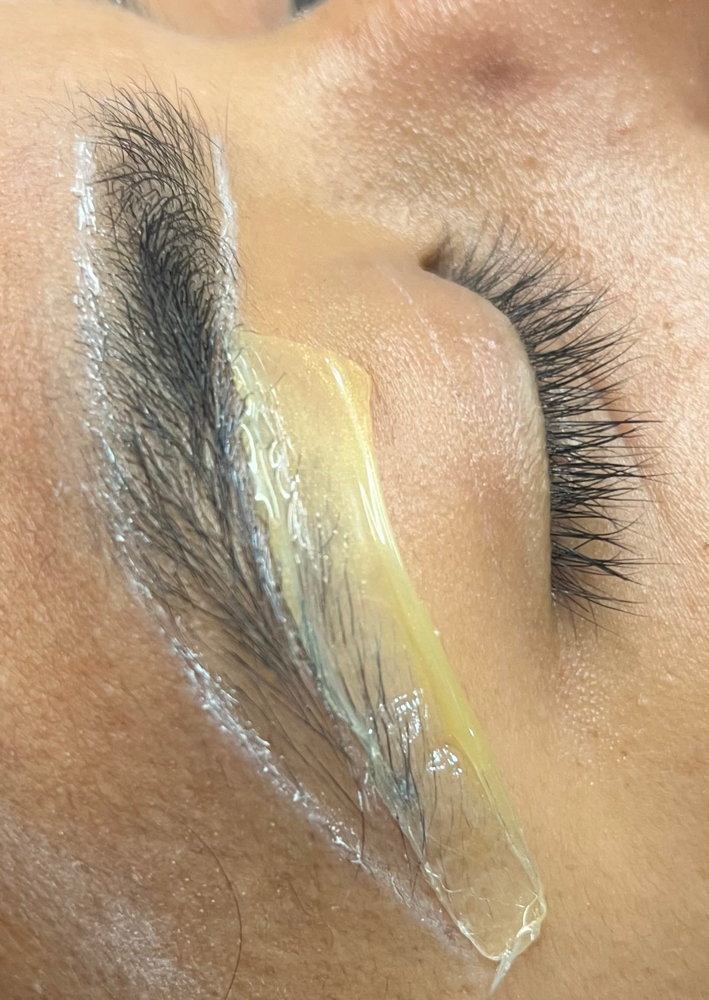 Wax (Brow Clean Up)