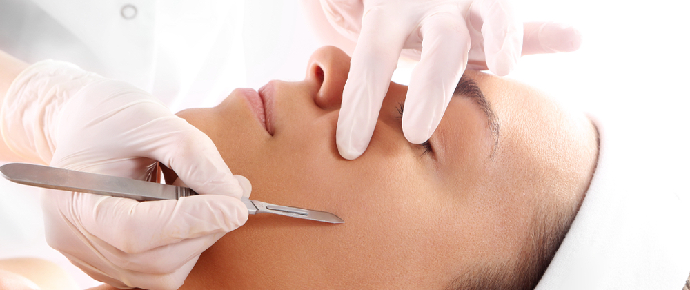 Exfoliating Dermaplane Facial