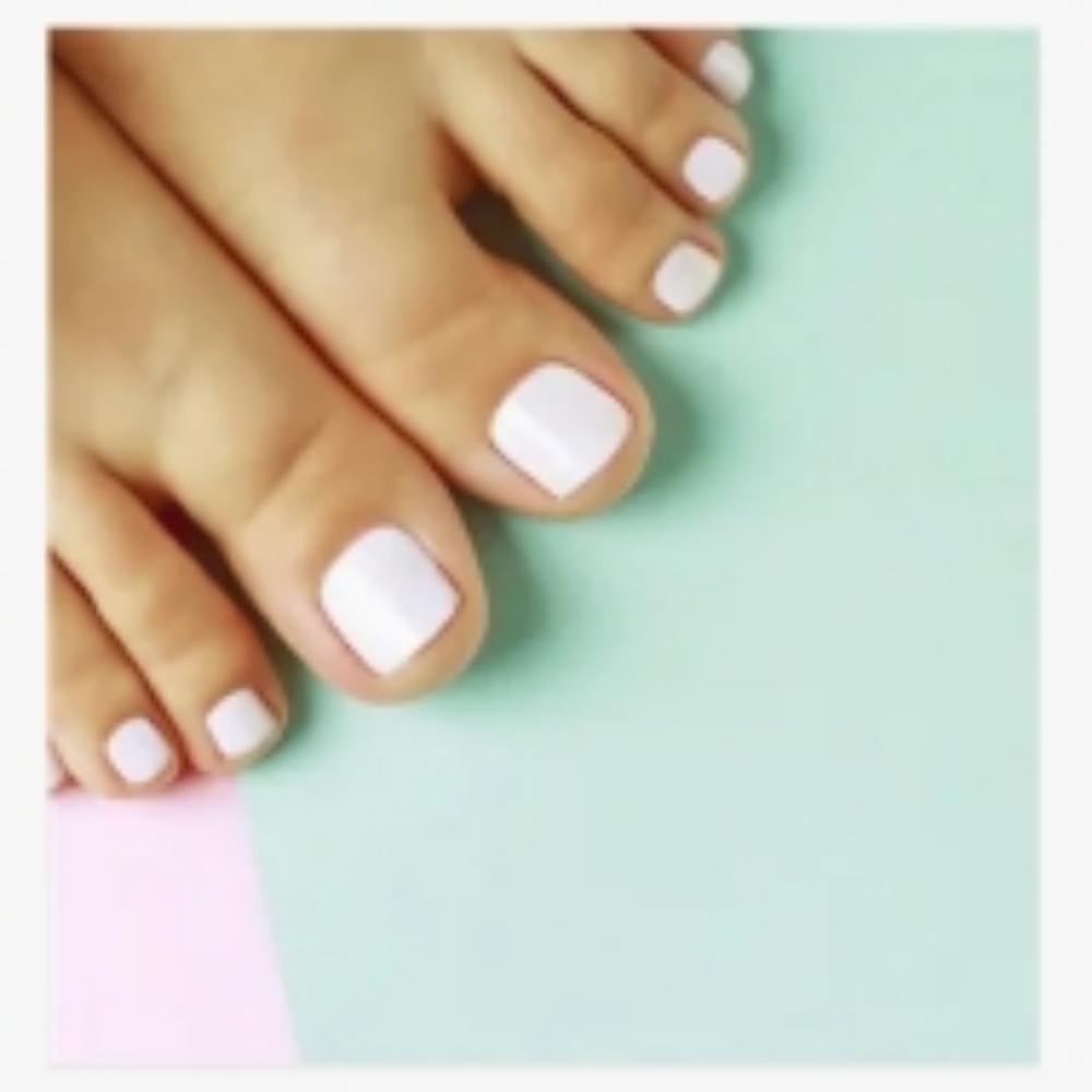 Reg Polish Pedicure at Udder Elegance Nails in Antlers, OK