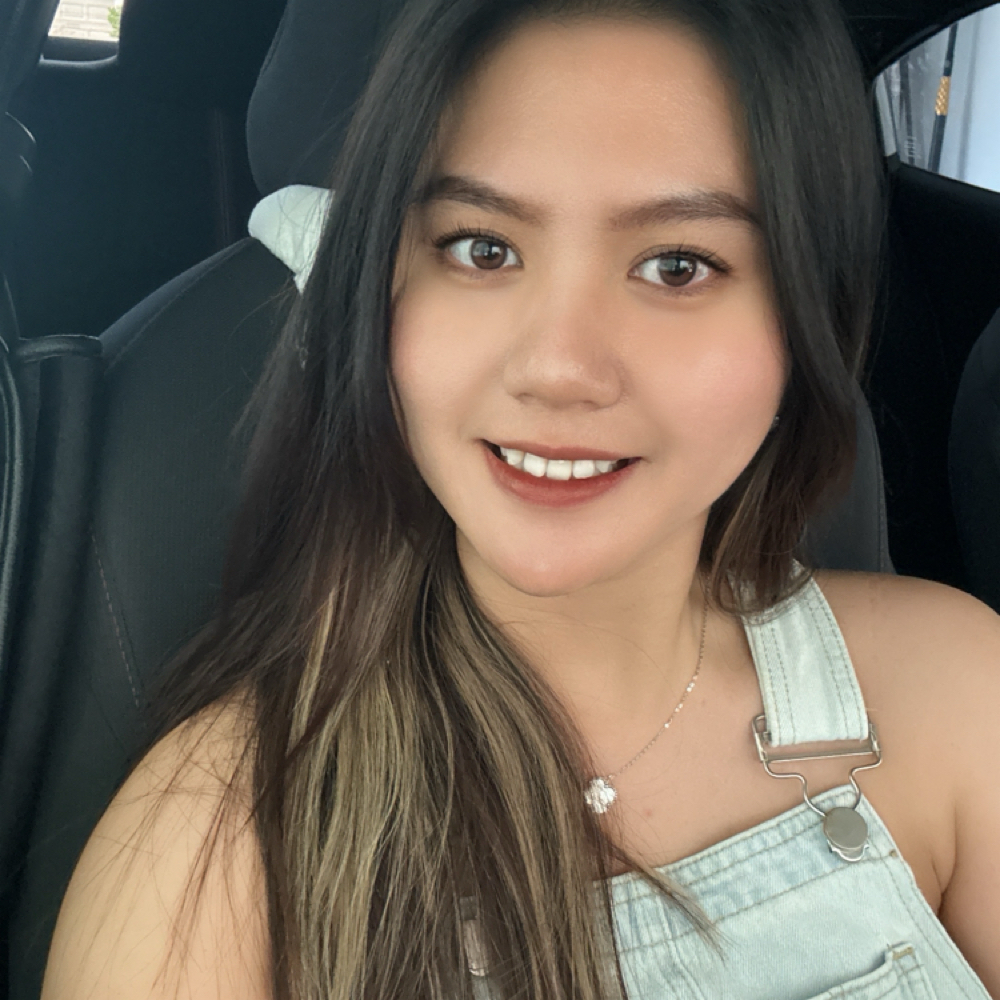 Gianna Pham at Bijou Nail Bar in Lithia, FL