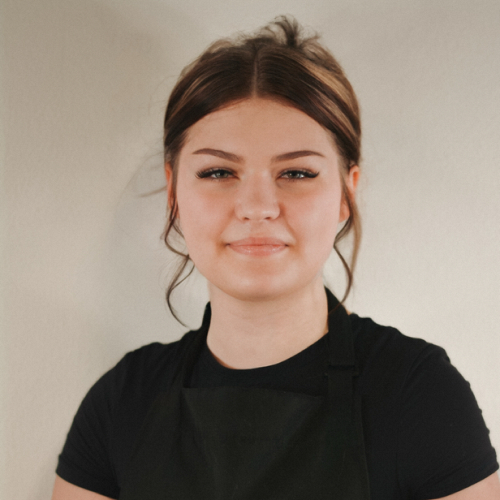 Alexis Paxton at Nail Clinique in Mission, KS