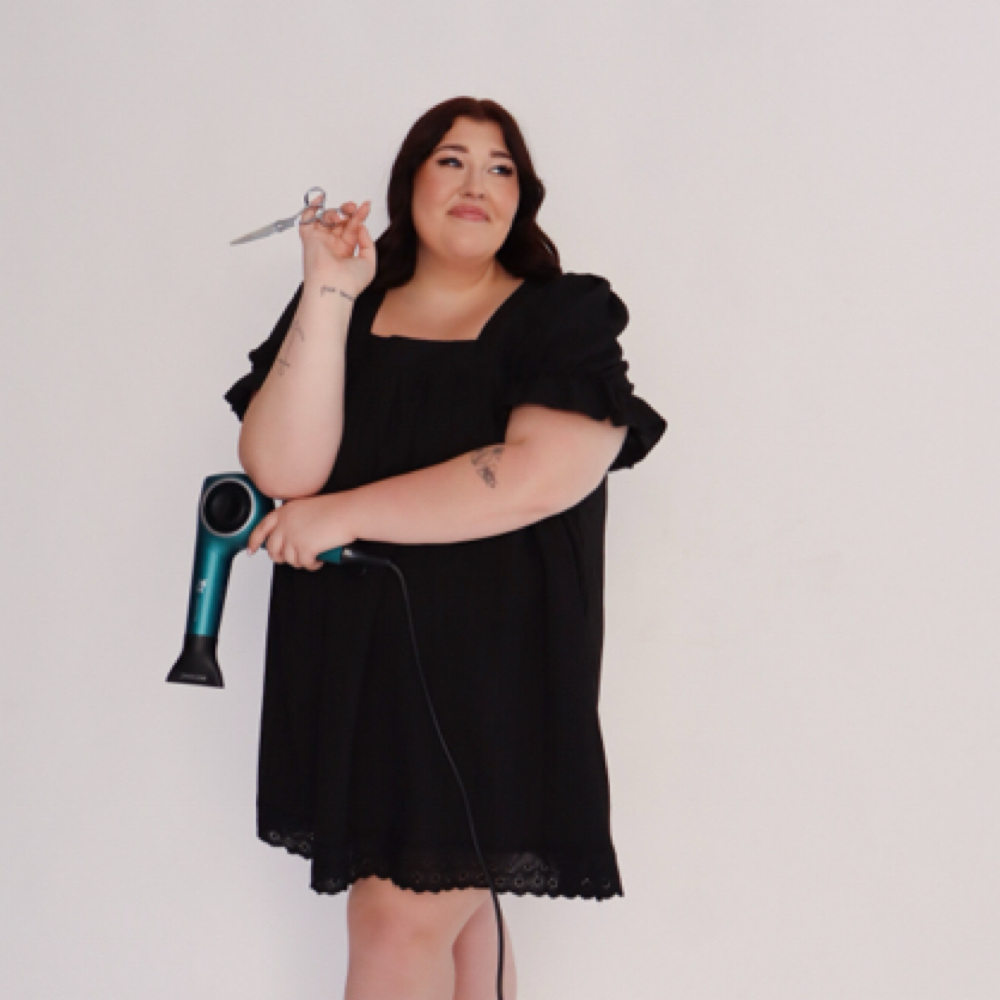 Lauren Modlin at Modified a Beauty Bar in Hammond, LA