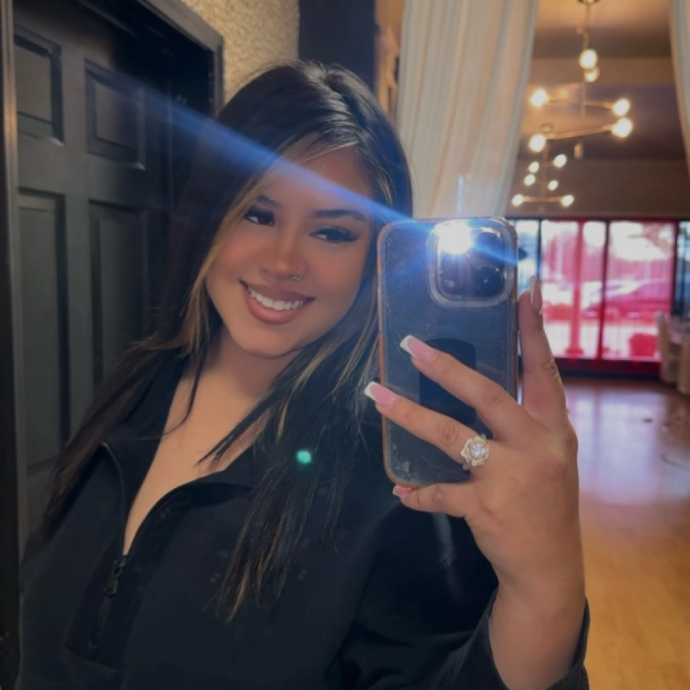 Cici Martinez at Vogue Nails & Spa in Fayetteville, AR