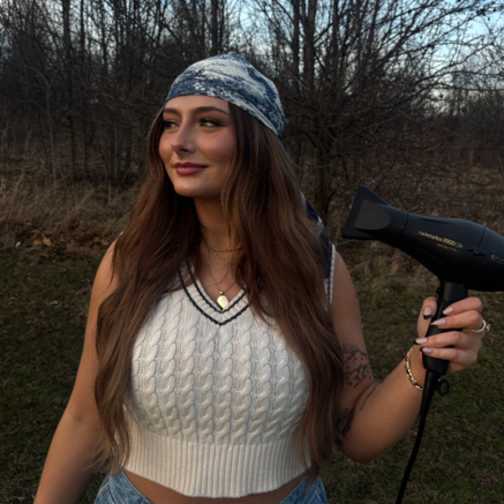 Ciera Castelluccio at Sage & Mane Salon in Pittsburgh, PA