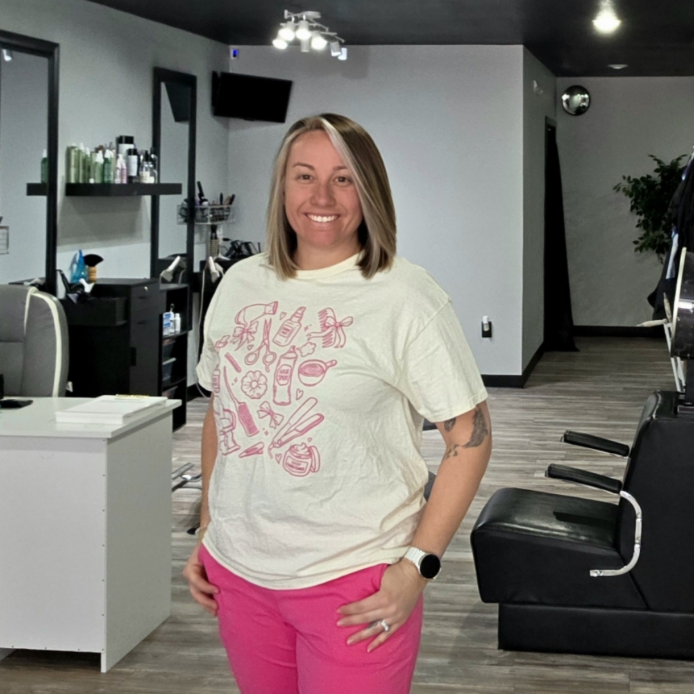Jennifer Kraft at The Mane Salon in Villa Grove, IL