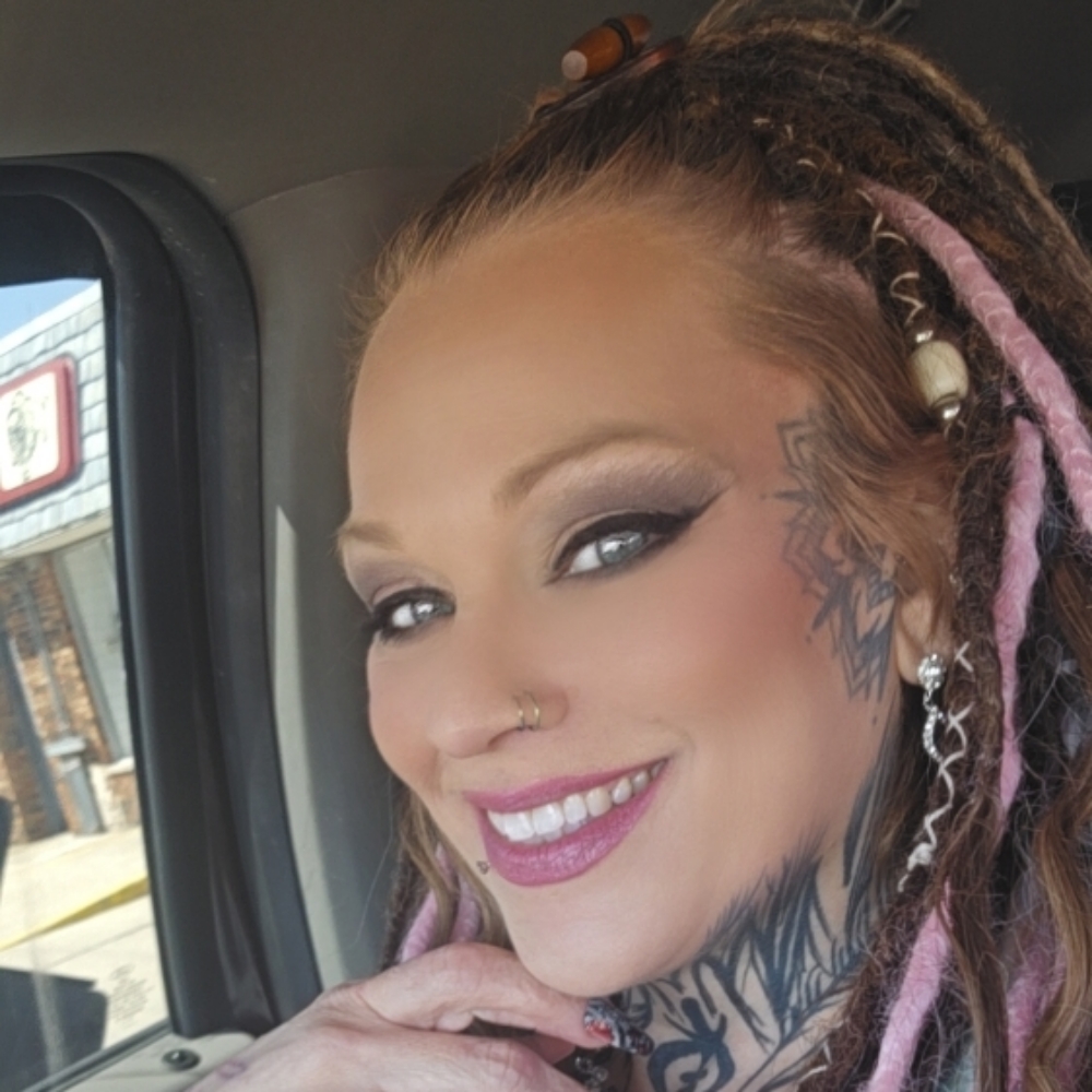 Valerie Hudson (Owner/Stylist)