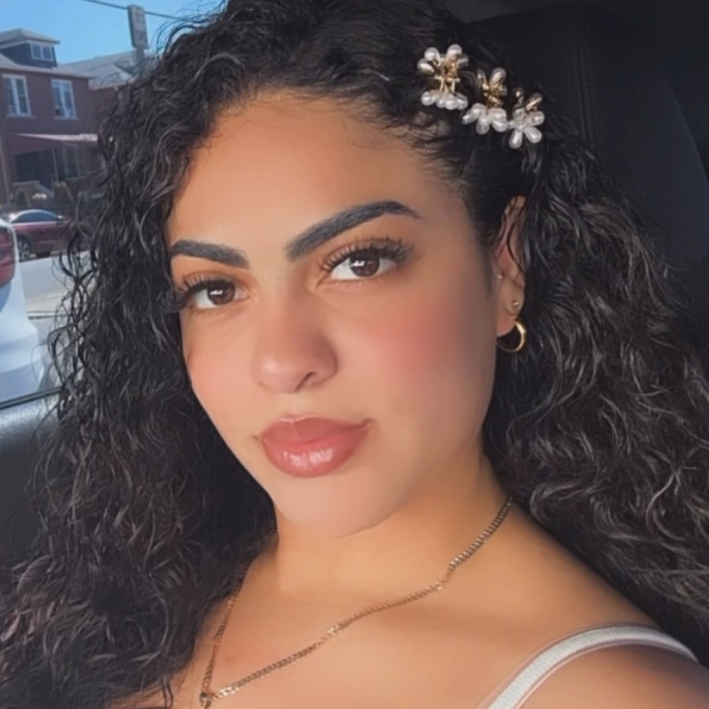 Dayana Rivera Cruz at Unforgettable Nail & Beauty Bar in Yonkers, NY