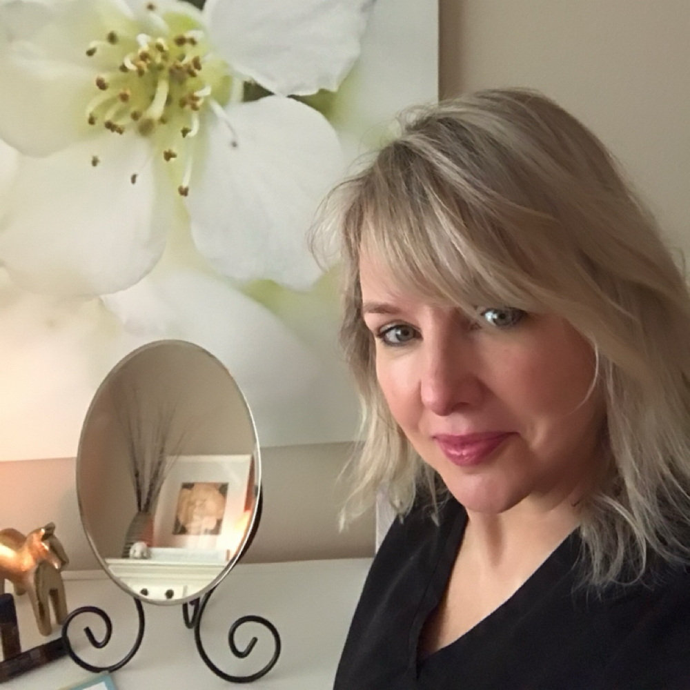 Sheri DeZubiria at DeZubi Skin in Lake Oswego, OR