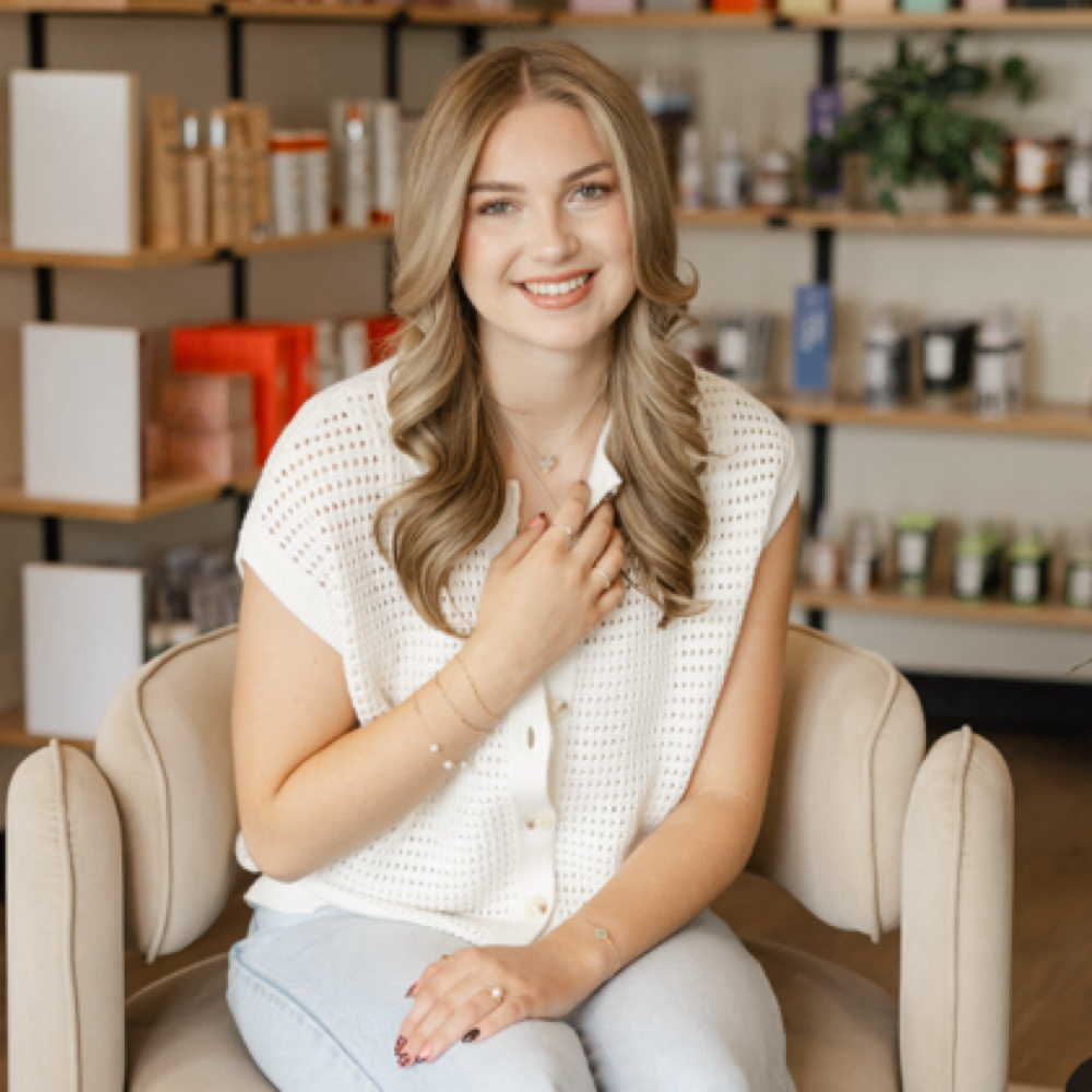 Emmi Paoli at Haven & Hue Hair Salon in Reno, NV