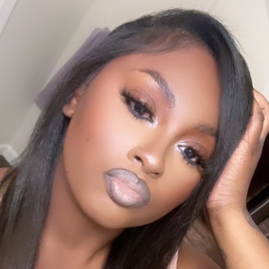Mariah Williams at SHIMMER ME MAKEUP SHOP in Oakland, CA