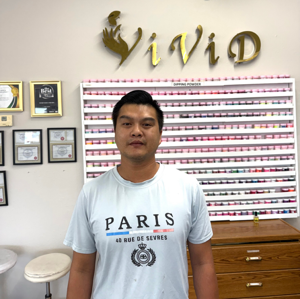 TONY NGUYEN at Vivid Nails and Spa in Bentonville, AR
