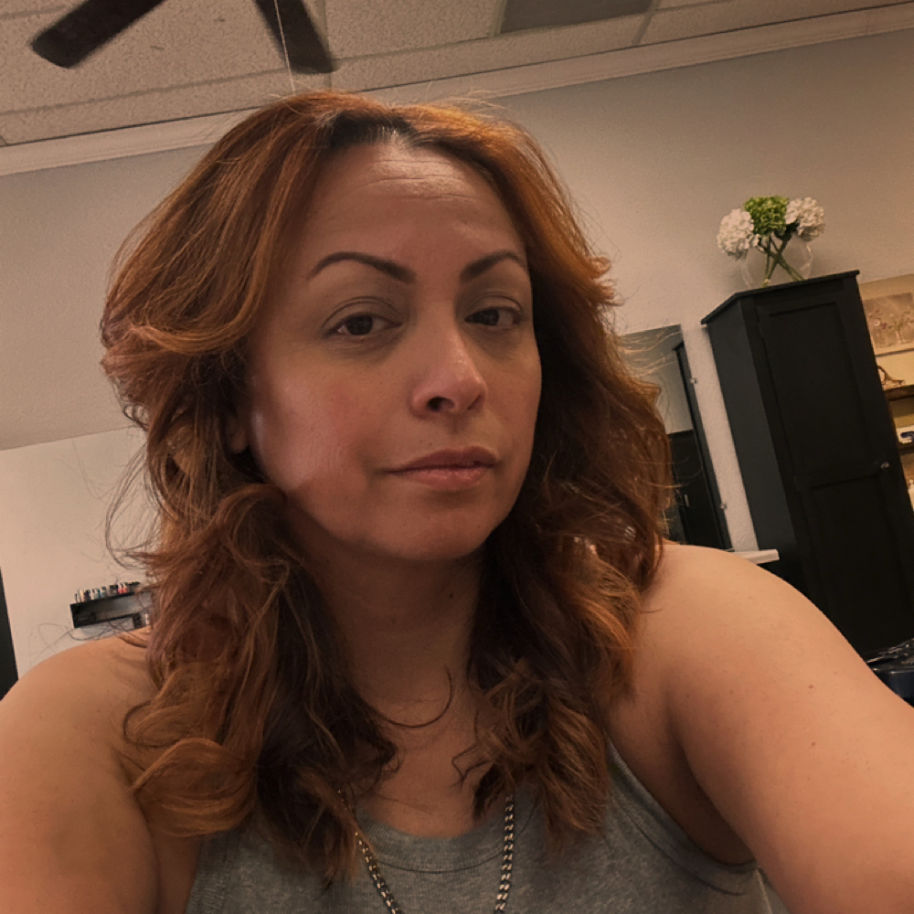 Noemí Sanchez at Rustic Roots Salon + Spa in Hesperia, CA