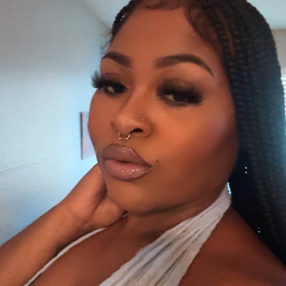 Aleriyah Bean Hines at Glow Braid Lounge in Pearland, TX