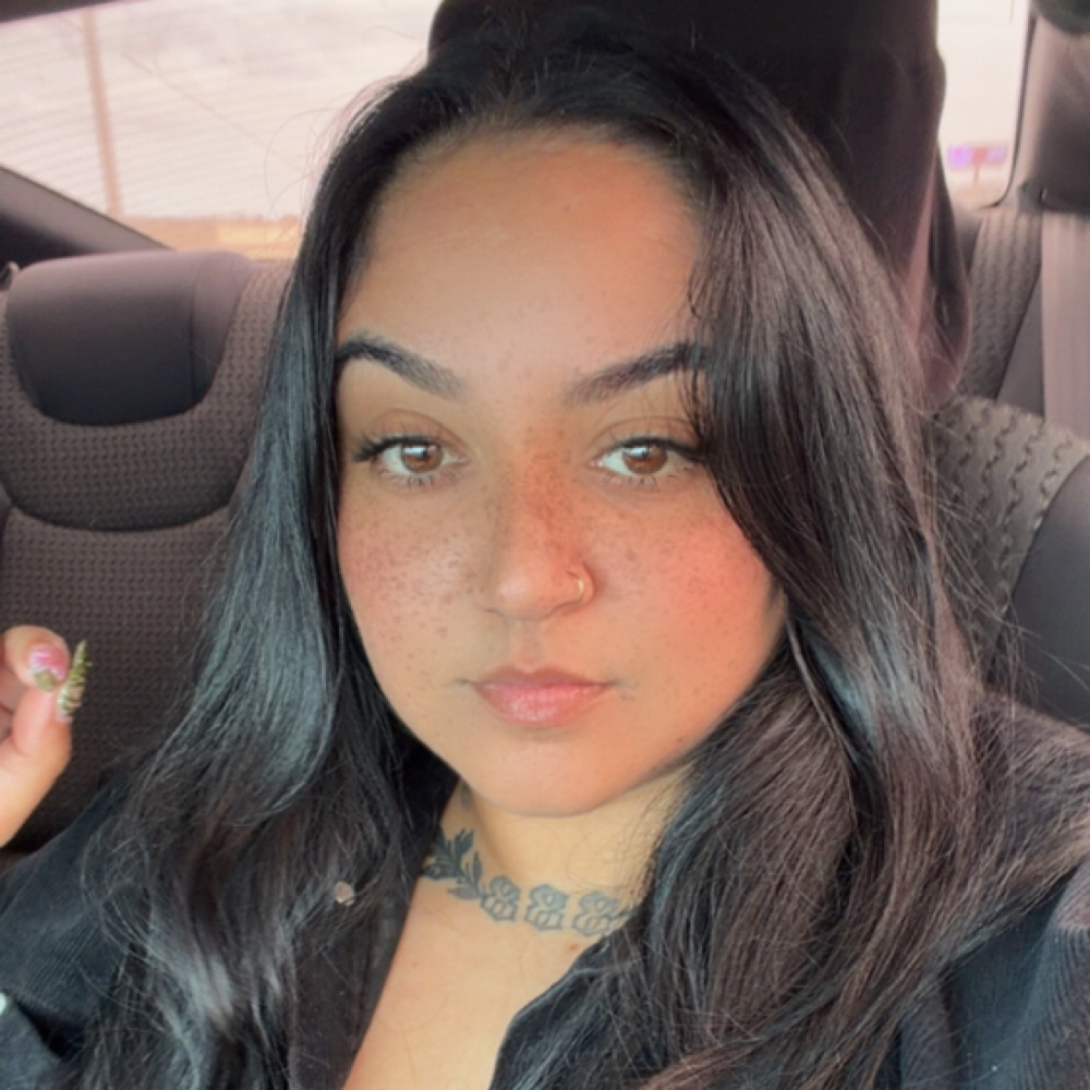 Hinna Silva at Babe Bar Nailz in Wellington, FL