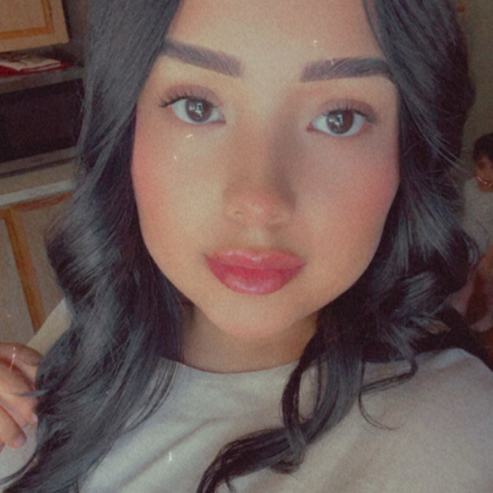 Valeria Sanchez at LÕU.KOKO Beauty Lounge in Kelseyville, CA