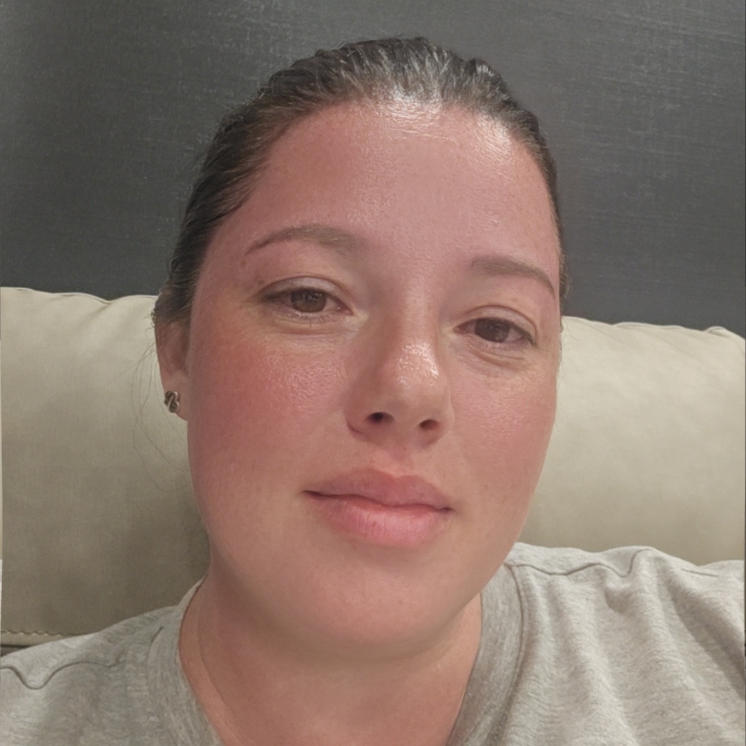 Amber Wismer at Nail Pro-Filers in Cresthill, IL